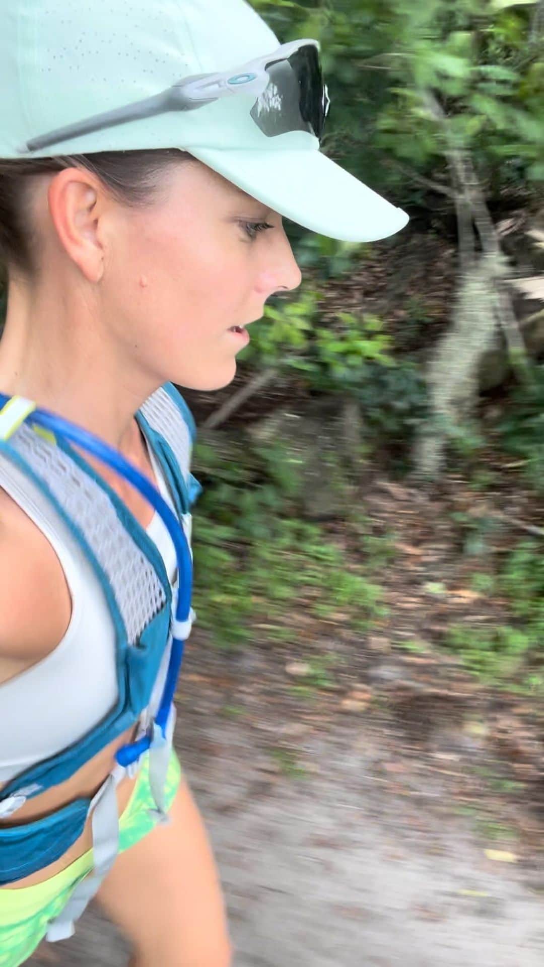 ペイジュ・レイリーのインスタグラム：「Training for a half Ironman and a 16 mile trail race!   #halfironman #florida #trailrunning」