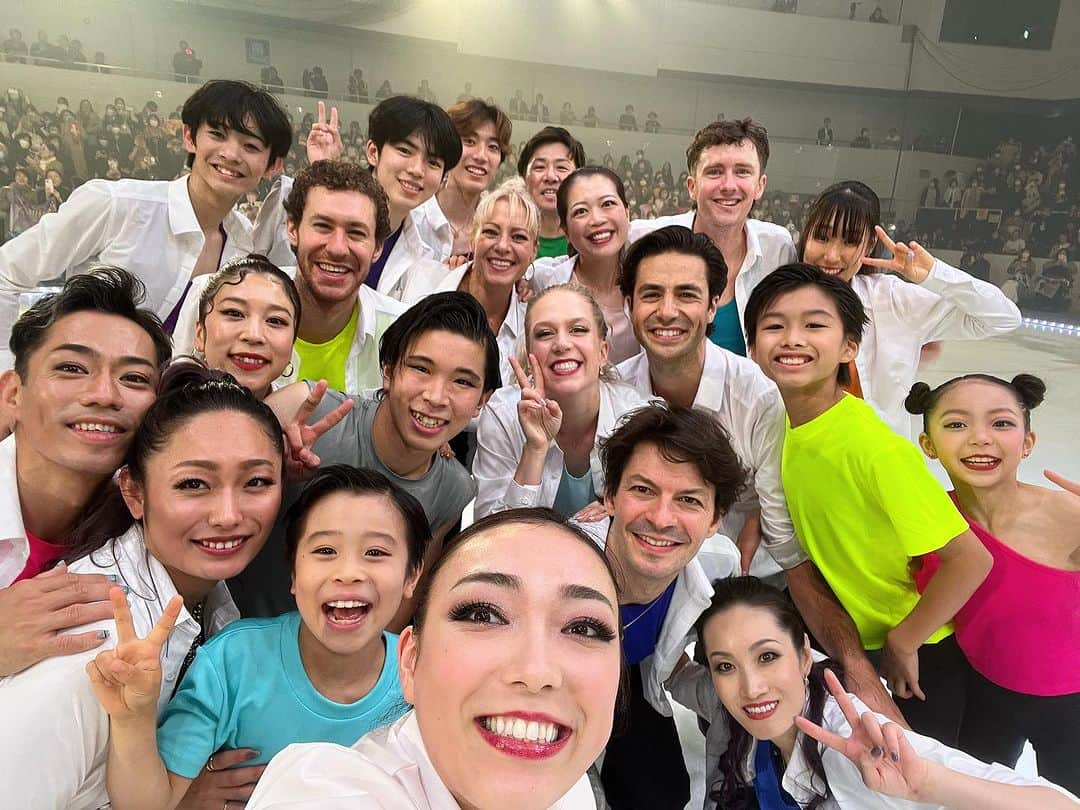 ジェイソン・ブラウンのインスタグラム：「🥳🥳🥳  Friends On Ice 2023!!  フレンズオンアイス2023!   #japan #shinyokohama #foi2023 #figureskating #skating #show #iceshow」