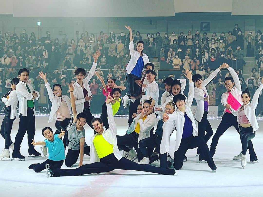 ジェイソン・ブラウンさんのインスタグラム写真 - (ジェイソン・ブラウンInstagram)「🥳🥳🥳  Friends On Ice 2023!!  フレンズオンアイス2023!   #japan #shinyokohama #foi2023 #figureskating #skating #show #iceshow」8月28日 9時06分 - jasonbskates