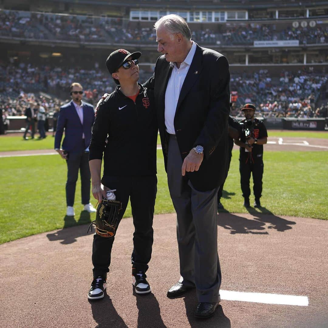 サンフランシスコ・ジャイアンツさんのインスタグラム写真 - (サンフランシスコ・ジャイアンツInstagram)「Congratulations to Mike “Murph” Murphy, who has officially become the newest inductee into the #SFGiants Wall of Fame 🐐」8月28日 9時27分 - sfgiants