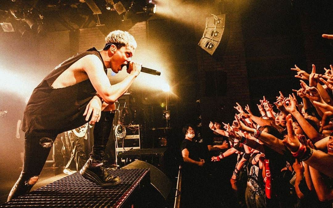 Masato のインスタグラム：「RE:ADMISSION LIVE HOUSE TOUR 2023 at 小樽 GOLDSTONE with スサシ！！  Photos by @yamada_mphoto」