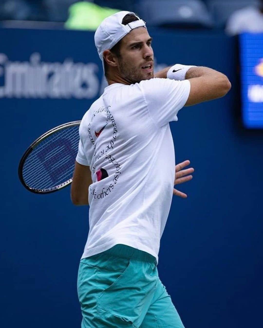 カレン・ハチャノフさんのインスタグラム写真 - (カレン・ハチャノフInstagram)「Improving day by day💪🏻🙌🏻 So happy to be back @usopen 💙」8月28日 1時42分 - karenkhachanov