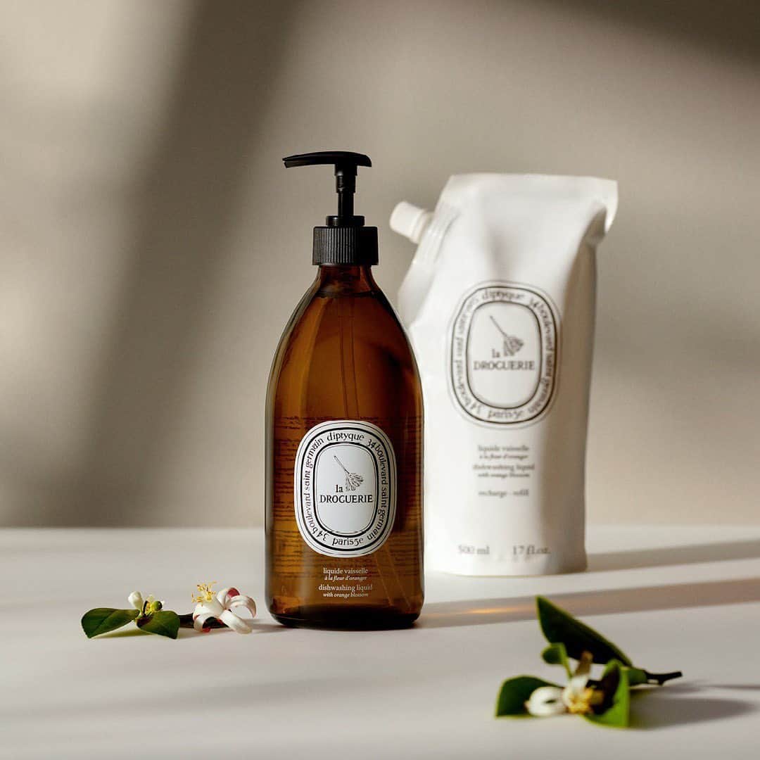 ディプティックのインスタグラム：「A never-ending story… …that brings never-ending delight. La Droguerie products are designed to last: consider our endlessly refillable dishwashing liquid with orange blossom and cedarwood-scented ceramic. For pleasure that lingers. #Diptyque #Home」