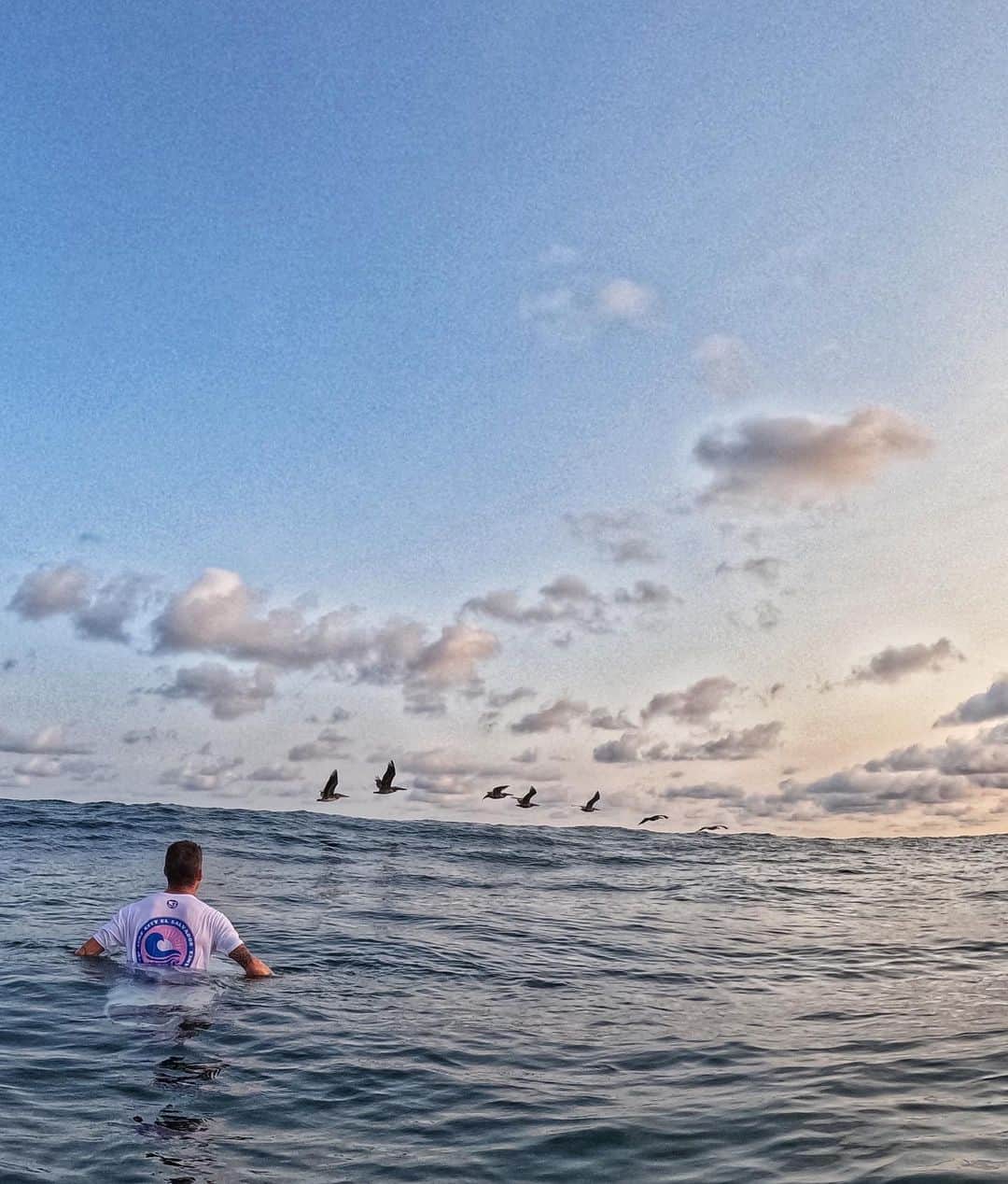 ジョアン・ディファイさんのインスタグラム写真 - (ジョアン・ディファイInstagram)「Seriously missing my other half ❤️‍🩹 #GoProAthlete #GoPro #Surfing」8月28日 2時47分 - johannedefay