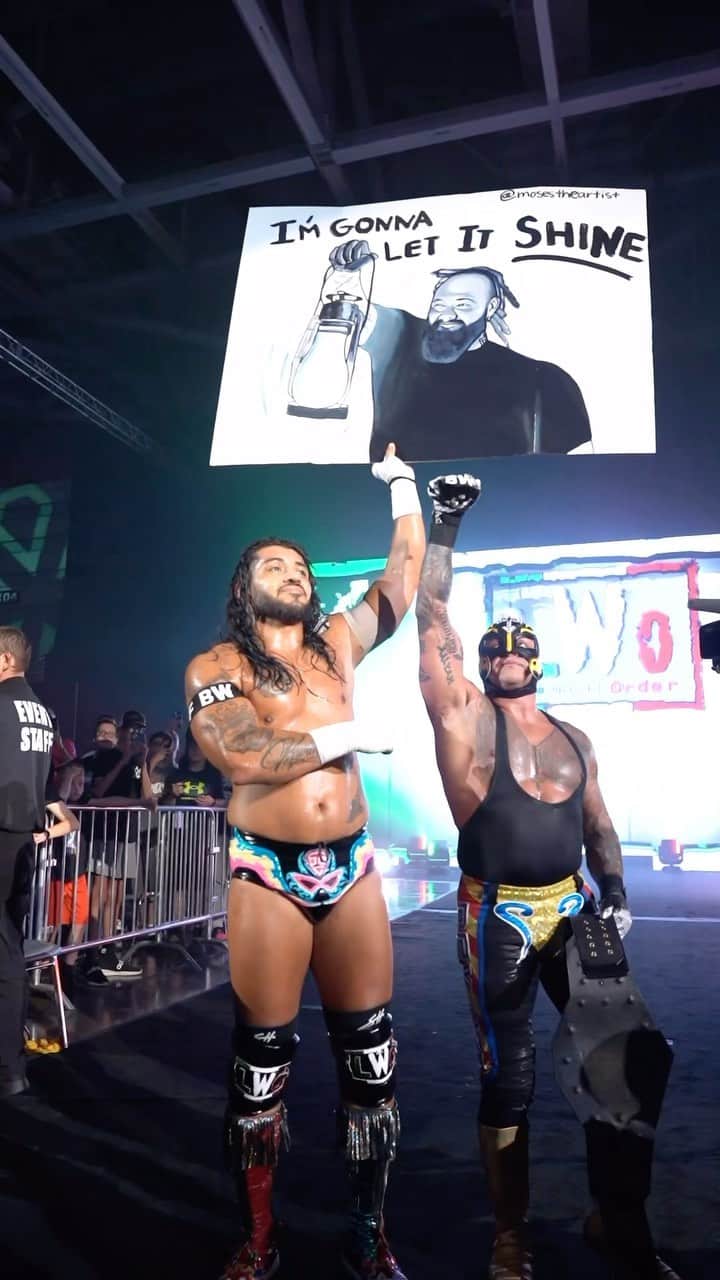 レイ・ミステリオ・ジュニアのインスタグラム：「@619iamlucha & @escobarwwe pay tribute to Bray Wyatt at #wwecapegirardeau ❤️❤️❤️」