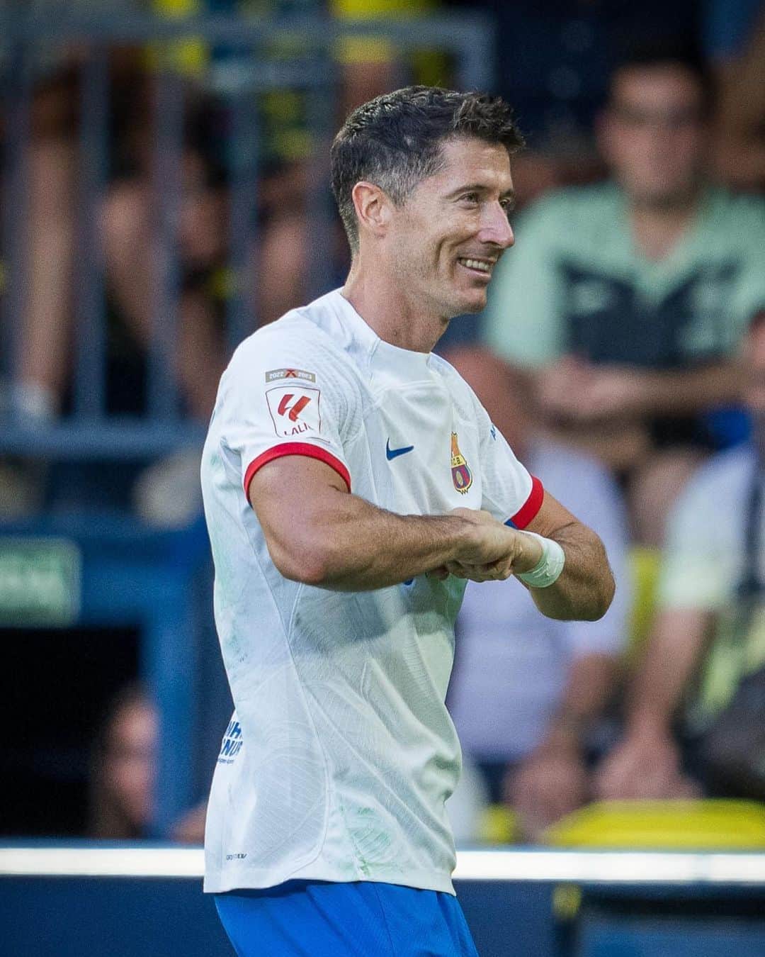 ロベルト・レヴァンドフスキのインスタグラム：「What a win 😎💪🏻 +3 points @fcbarcelona」