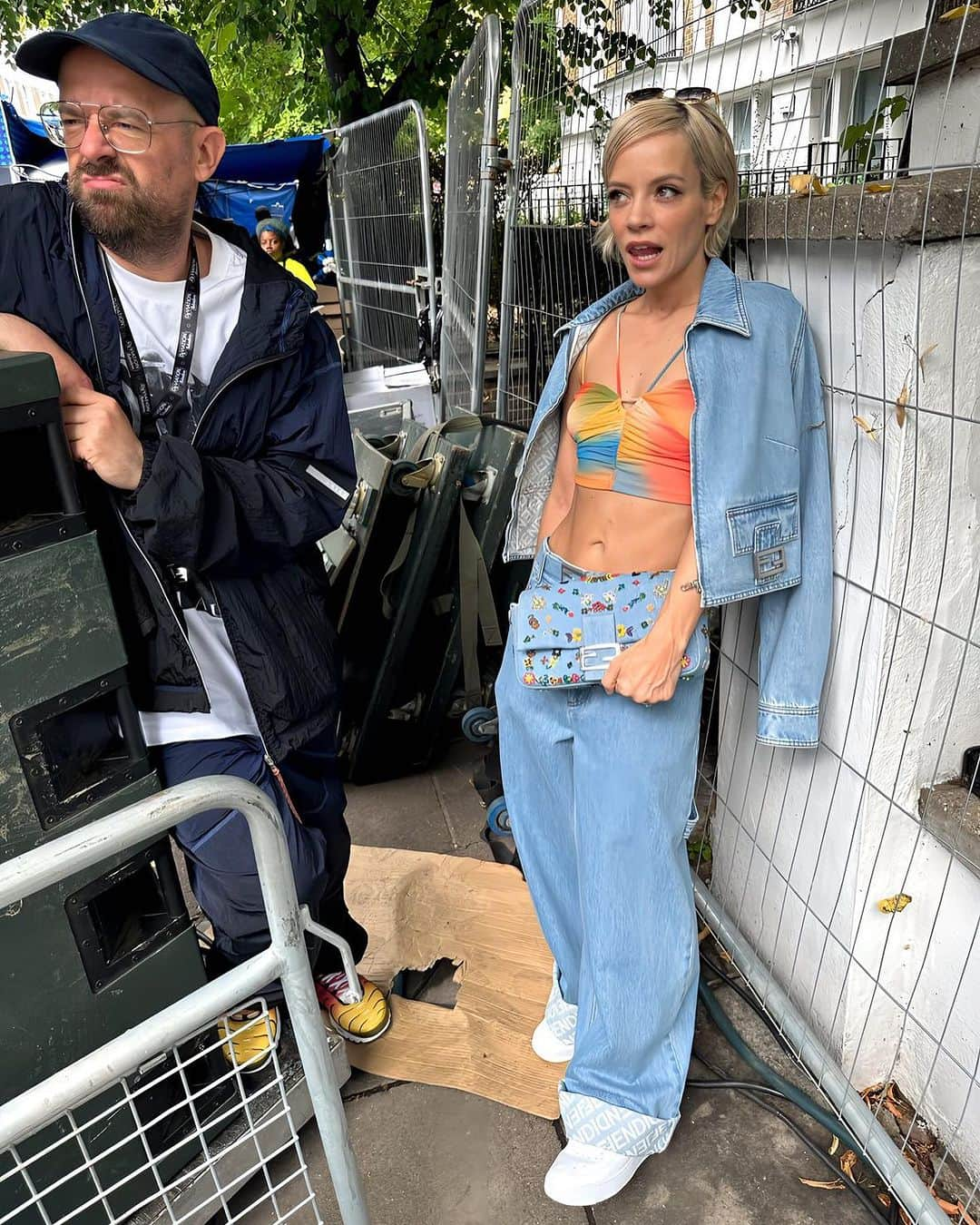 リリー・アレンさんのインスタグラム写真 - (リリー・アレンInstagram)「dipped in to carnival」8月28日 3時59分 - lilyallen