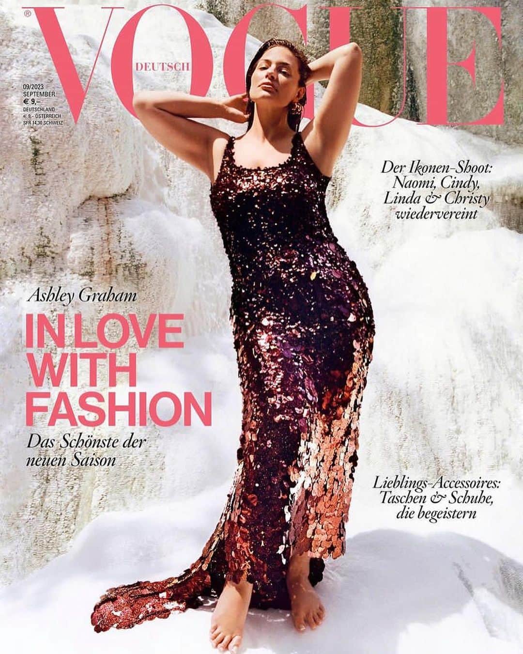 IMG Modelsさんのインスタグラム写真 - (IMG ModelsInstagram)「Goddess. 😇 #AshleyGraham (@ashleygraham) covers @voguegermany. 📷 @felicityingram 👗 @denagia ✂️ @marcobracahair 💄 @martina__dandrea #IMGmodels」8月28日 9時46分 - imgmodels