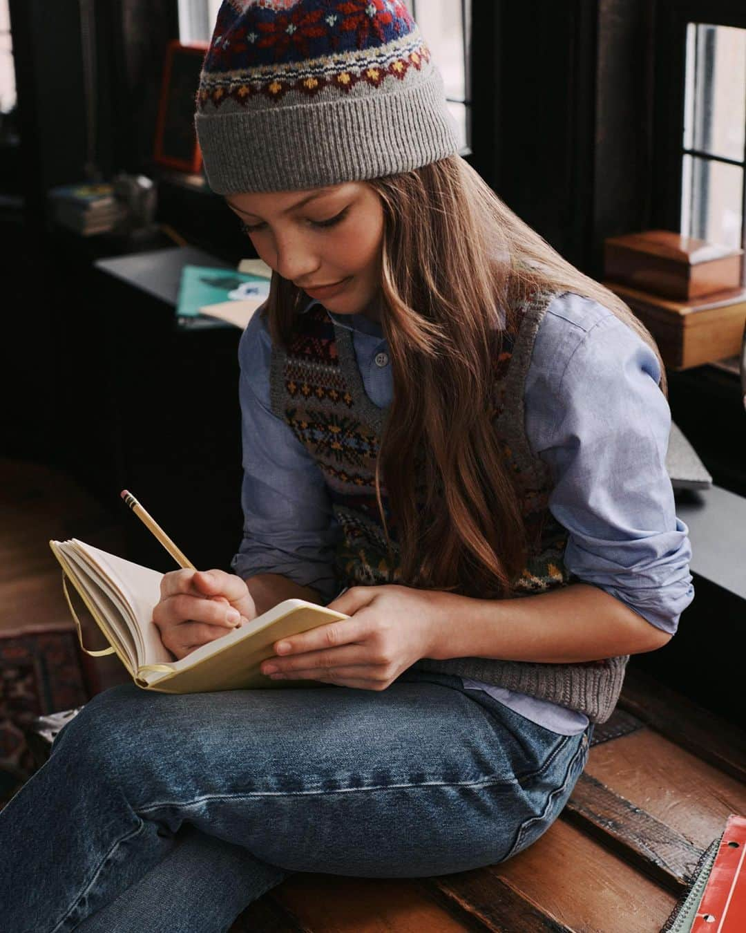 Polo Ralph Laurenさんのインスタグラム写真 - (Polo Ralph LaurenInstagram)「Classic #PoloRalphLauren layering with Fair Isle sweater vests captures back-to-school #PoloRLStyle.   Shop #RLKids via the link in bio.」8月28日 4時18分 - poloralphlauren