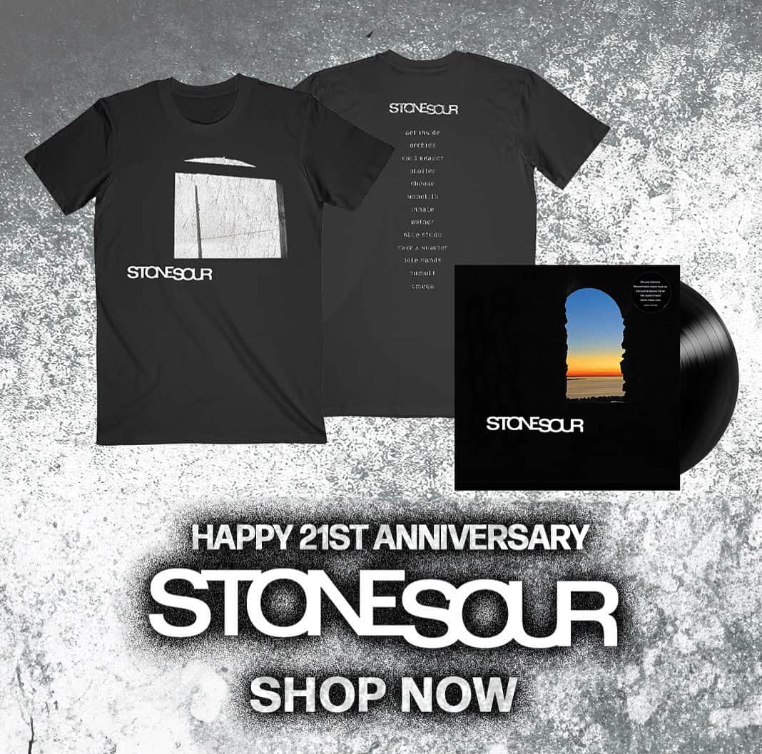 Stone Sourさんのインスタグラム写真 - (Stone SourInstagram)「August 27, 2002. Happy 21st to our self titled album ‘Stone Sour’! Grab album merch now at store.stonesour.com」8月28日 4時40分 - stonesour