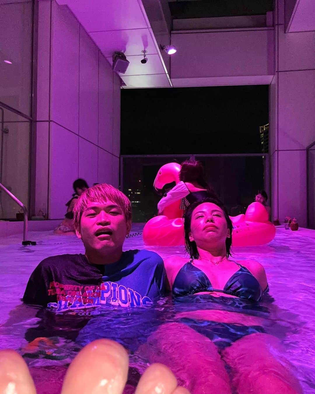 へきほーさんのインスタグラム写真 - (へきほーInstagram)「「SOAK」＆「OYU」周年記念パーティーに行ってきた！！  こんな映えスポットに憧れ続けた人生だったけど、結局気抜けて、後半温泉みたいになりました。  夏らしい思い出がやっとできました。  @soak_jpn @oyu_rooftop  . . @sequence_miyashitapark  @miyashitapark_ #sequencemiyashitapark #soak_jpn #oyuterrace #宮下パーク #oyu_rooftop #miyashitapark #rayardmiyashitapark  SOAK 渋谷区神宮前6-20-10 MIYASHITA PARK North18F, Shibuya」8月28日 4時50分 - hekihooo