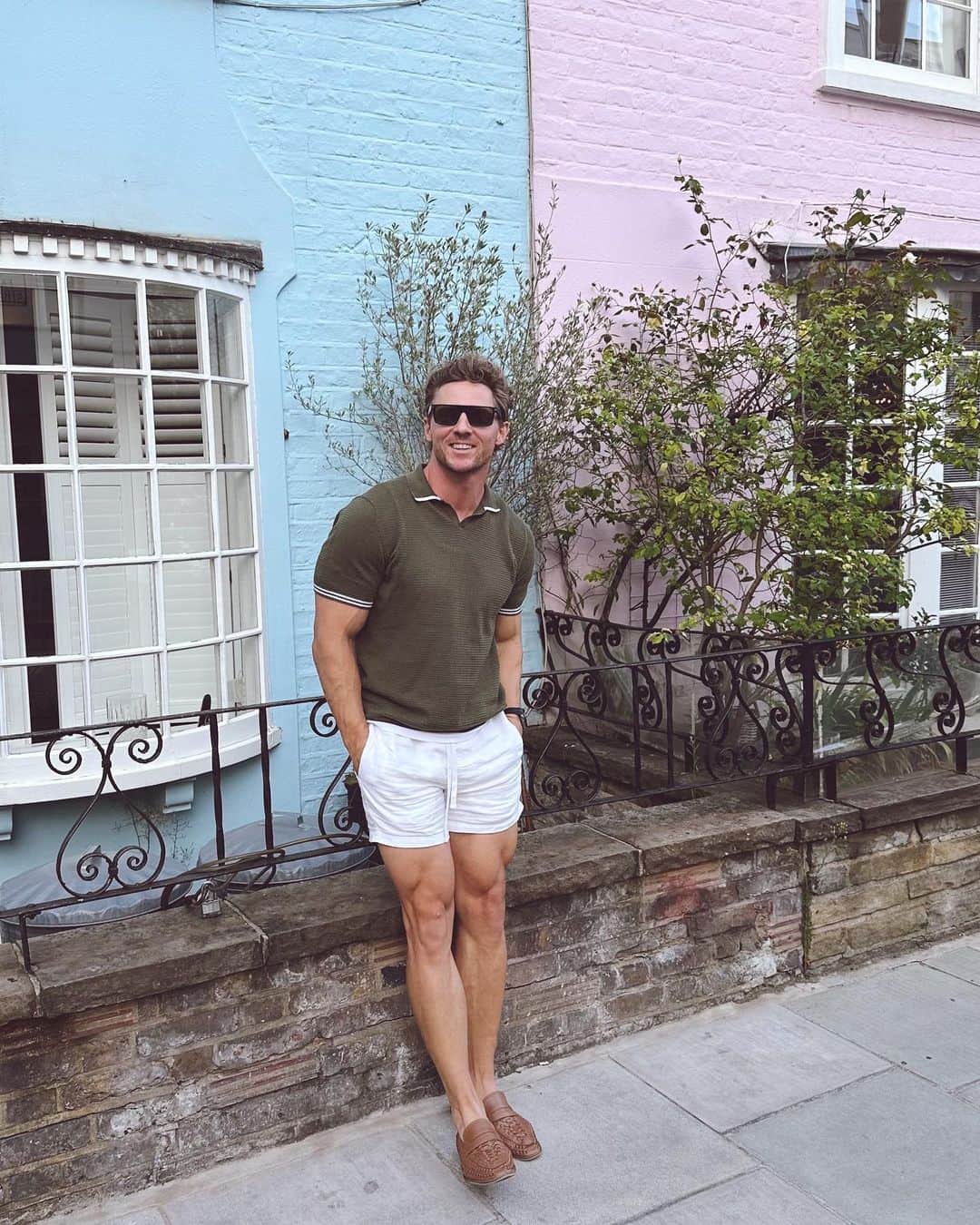 スティーブ・クックのインスタグラム：「London in good weather is unmatched, It’s simply elite!」