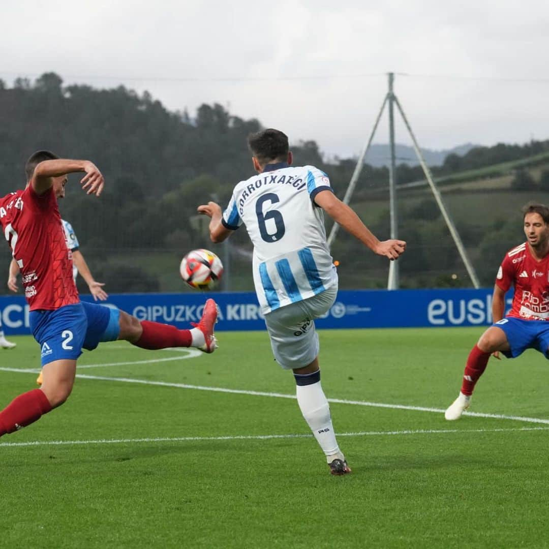 レアル・ソシエダさんのインスタグラム写真 - (レアル・ソシエダInstagram)「⚽️ Sanse 1-0 @sdtarazona1924   💪🏼 Victoria de nuestro filial en el primer partido de la temporada. GOAZEN SANSE!!! 💙  #Zubieta | #AurreraReala」8月28日 5時21分 - realsociedad