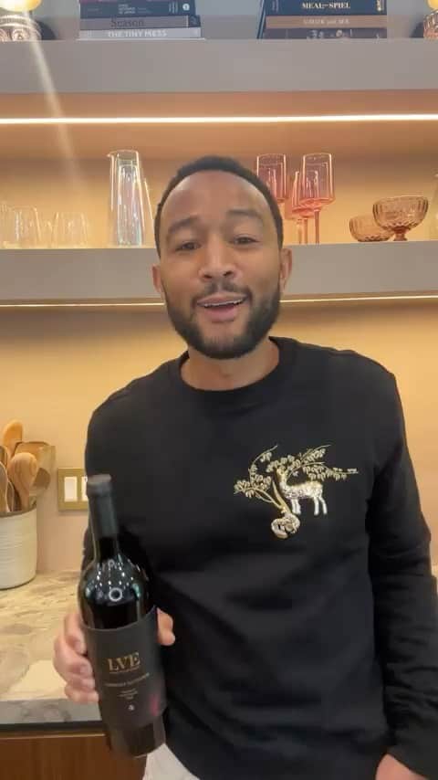 ジョン・レジェンドのインスタグラム：「Have you heard about our @lve_wines Collective? I curate a selection of wines that are shipped directly to you four times a year, at 20% savings. And enjoy that same savings throughout the year on any additional orders. Sign up by September 1st to get in on the next shipment! These are a few of my favorites, I can't wait to hear about yours. Visit lvewines.com!」