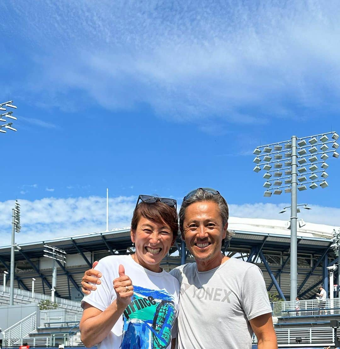 杉山愛さんのインスタグラム写真 - (杉山愛Instagram)「全米オープンテニス2023🎾 いよいよ明日から本戦が始まります✨  予選に出場していた5人の女子選手は残念ながら本戦の切符を手に入れることはできませんでした。 悔しい気持ちが溢れますが、選手は与えられた課題をしっかり乗り越えて、また次にチャレンジするのみ⤴️  明日からはダブルスで出場する選手のサポートスタートです🔛  #usopen  #usopentennis  #nyc  #ニューヨーク #🗽」8月28日 6時03分 - aisugiyamaofficial