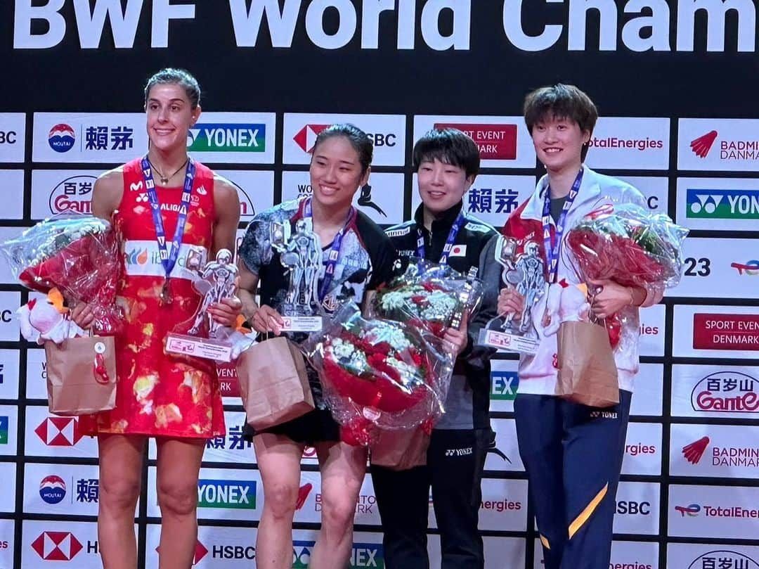 山口茜さんのインスタグラム写真 - (山口茜Instagram)「..  World Championships 2023 Copenhagen🇩🇰  3位でした🥉  たくさんの応援、サポートありがとうございました！  勝ったら嬉しい、負けたら悔しい。 に決まっている。 それだけでは無いのもまた確か。  また頑張ります！  Thank you for your support🇯🇵🇩🇰🌏  #パワー」8月28日 6時19分 - akane.yamaguchi66