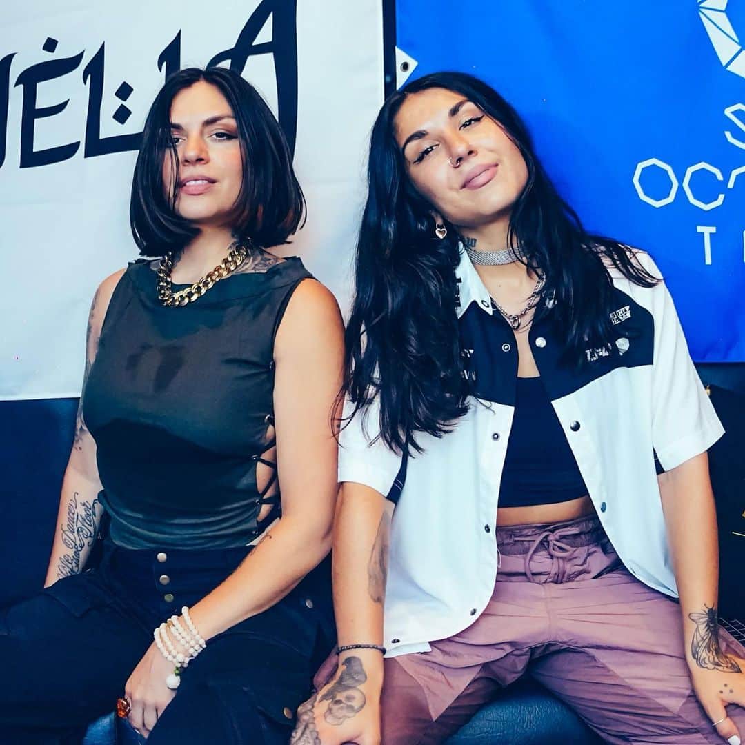 クルーウェラさんのインスタグラム写真 - (クルーウェラInstagram)「happy birthday @krewellajahan SALGIRAH MUBARAK BAJI!!!!! if you have a Jahan in your life, consider yourself lucky.  that means you have someone who loves you with the deepest devotion.  is committed to change and evolution in pursuit of always becoming better.  tirelessly strives to live their truth, which is undeniably contagious and inspiring.  knows that laughter is quite possibly the BEST balm for the soul, and on the occasion that doesn’t work, will shed tears alongside you.  can help you excavate your messy thoughts and strange emotions with your favorite conversations OR sit in effortless and easy silence as you process.  understands the meaning of forgiveness; fully embodies it as they move through all the hardest phases of life. teaches you // still wants to learn. knows that both are of equal value.  if you have a Jahan in your life, you will never feel alone. this existence is so transient and with all of the temptations and cruelties of this life, it’s more and more difficult to conceptualize infinite bonds; this sisterhood that Allah blessed me with is the unbreakable confirmation that love which endures is REAL.  I love you ~forever~  in this life, all the ones before, and every iteration we will take in the future ✨🧙🏼‍♀️ NOW LET’S CELEBRATE YOU!!!!!  **I know these bday posts can get a little intense yall but I promise we’re gonna be all: he heee ha haaaa silly little fucks over a glass of wine in about an hour, now back to a little internet silence bye**」8月28日 7時40分 - krewella