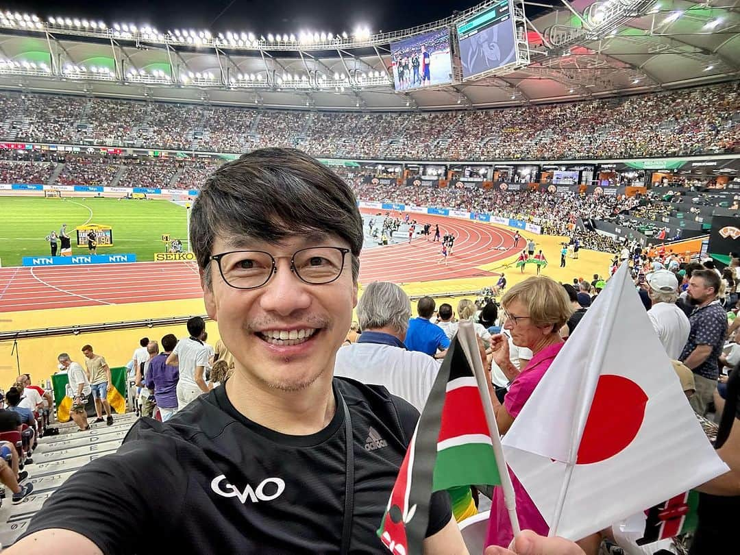 熊谷正寿のインスタグラム：「銅メダルを獲得🏅ご声援ありがとうございました😊  世界陸上・男子5000メートル決勝🏃‍♂️僕がケニアまで行って口説いて来たGMOのジャコブ・クロップ選手が銅メダル世界3位になりました🏃‍1位とは約1秒差🕙悔しい😳  #ブダペスト世界陸上 #GMOインターネットグループ #GMOインターネットグループ陸上部 #ニューイヤー駅伝」