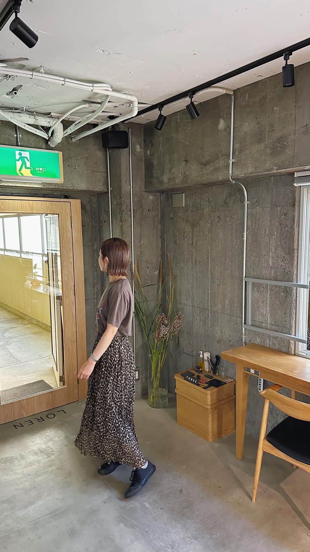 和田美由紀のインスタグラム：「おはようございます👼💕先週もたくさんのお客様にご来店頂きありがとうございました🫶🏻今週もメニューによってはまだご予約お受け出来ますのでぜひご確認下さいませ✂️ いつもありがとうございます💕💕  #lorensalon #名古屋 #美容室 #スタイリング #ヘアカラー #ヘアアレンジ」