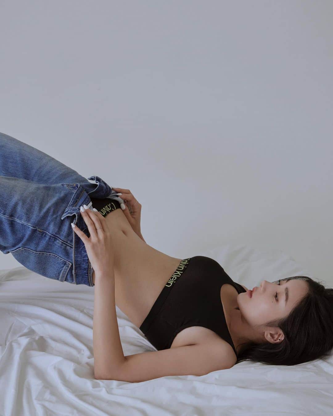 クォン・ウンビさんのインスタグラム写真 - (クォン・ウンビInstagram)「#광고 #MYCALVINS #캘빈클라인언더웨어 #calvinklein #mycalvins #캘빈클라인」8月28日 18時57分 - silver_rain.__