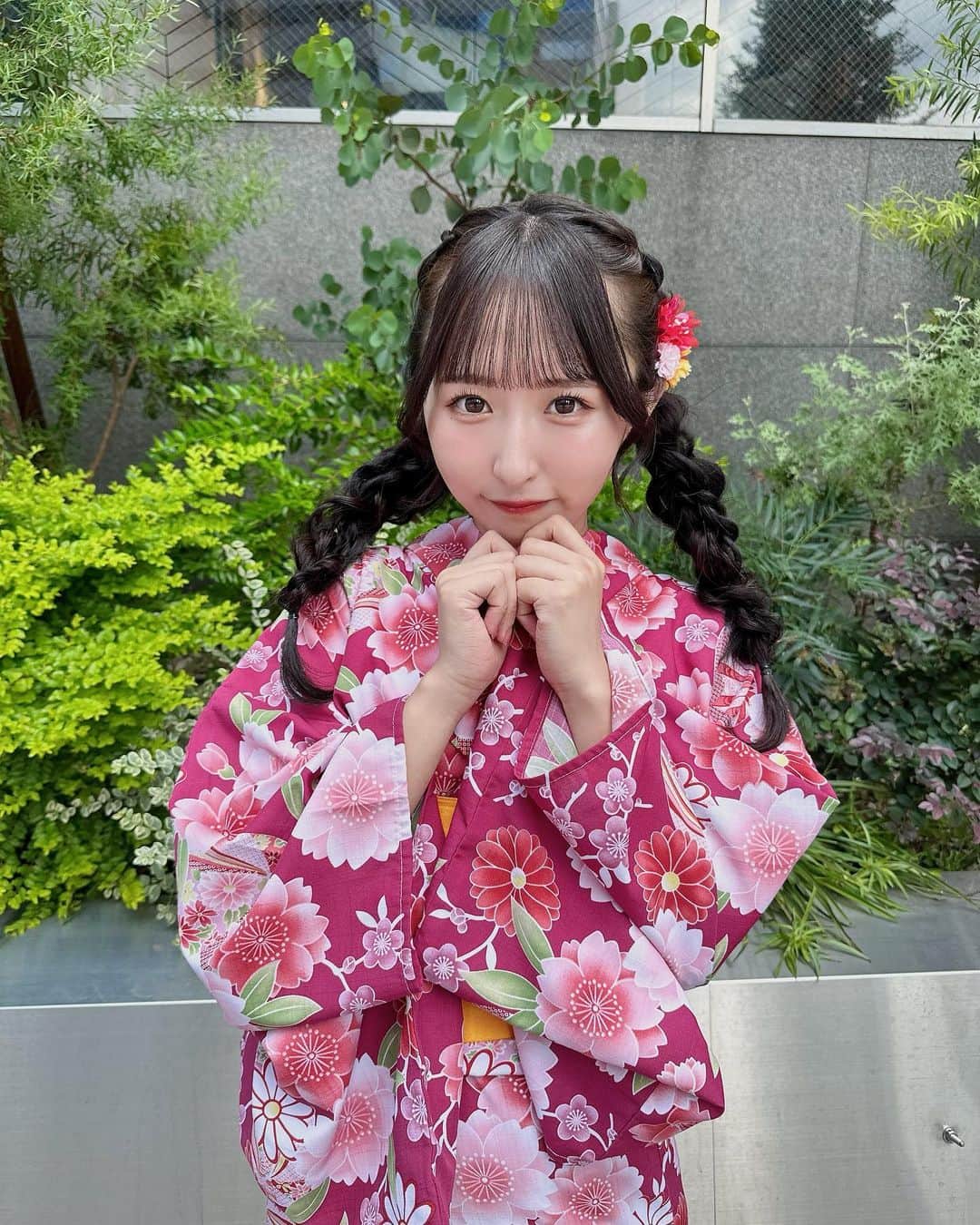 咲山しほさんのインスタグラム写真 - (咲山しほInstagram)「♥ . . 珍しくピンク色の浴衣🌷 . VASALAでレンタルしたよん♡ @vasara_kimono  @vasara_shinjuku  . 顔立ち的に 可愛らしい色が似合うねって 店員さんに言ってもらえた♡♡ ヘアセットもかわいくしてくれたよ💓 . わーい(˶ ¨̮ ˶)💕 とっても嬉しかったです♡ . ファン方にも いっぱい褒められて幸せだった日︎🫶 . . #浴衣 #浴衣女子 #浴衣ヘア #浴衣ヘアアレンジ #浴衣レンタル」8月28日 17時55分 - sayama_shiho