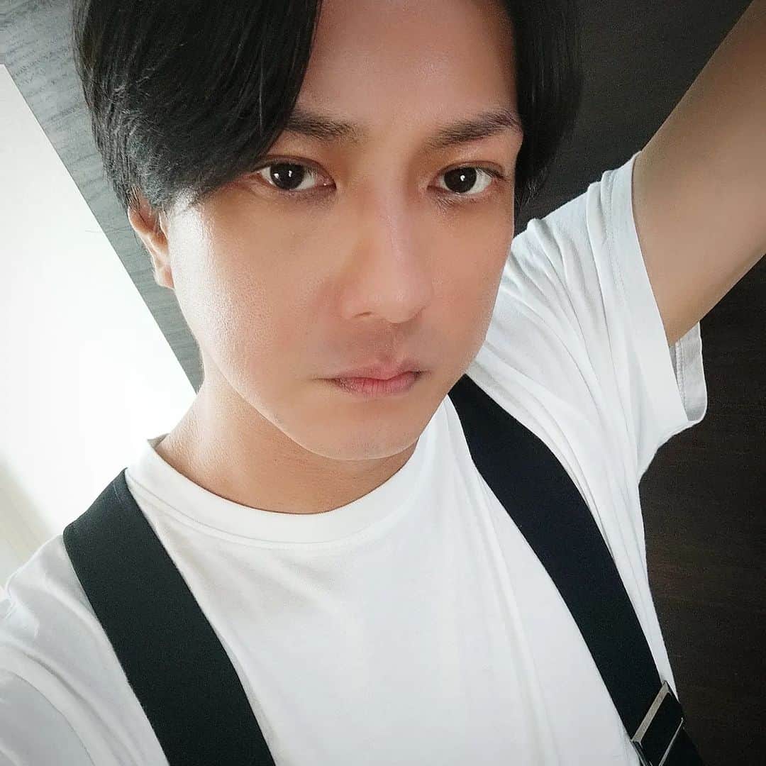 越中睦士さんのインスタグラム写真 - (越中睦士Instagram)「髪切ったよ✂」8月28日 18時16分 - makotokoshinaka