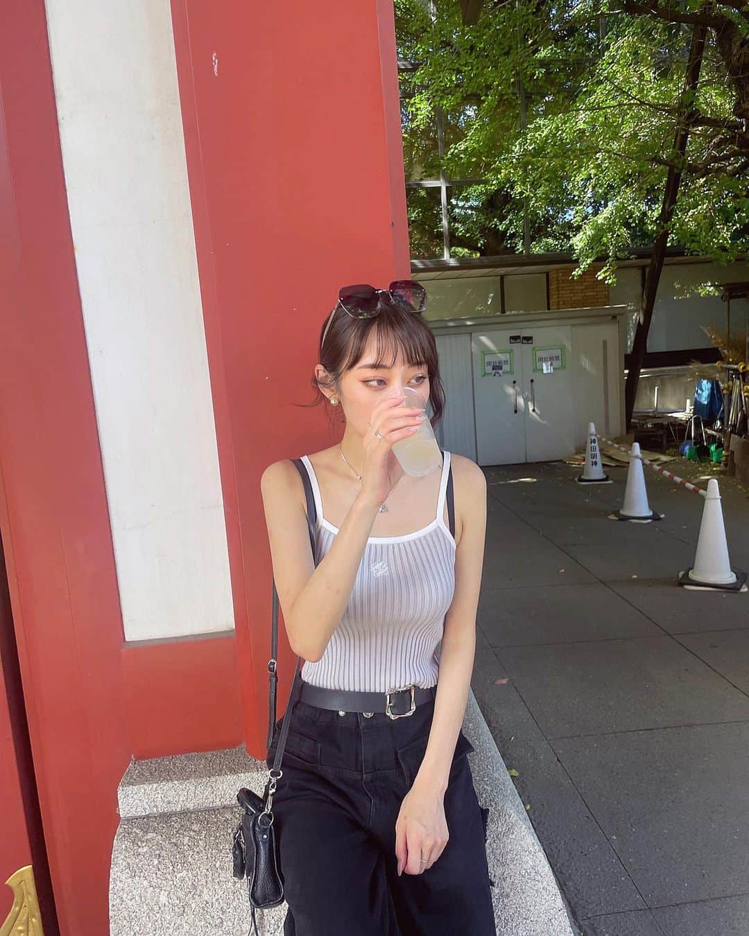 瀬名ひなののインスタグラム：「夏ももうすぐ終わり🫠 1年の半分くらい夏でいいのに！！！  神田明神のビール&日本酒祭り行った時の📷 新入りのパンツが可愛すぎて、、 Mサイズちょっと大きかったから洗濯する  屋台散策してたらうなぎの蒲焼があった🫶 美味しいけど屋台でふらっと食べるものではない🧐  #秋葉原 #神田明神 #夏祭り #屋台 #うなぎ」