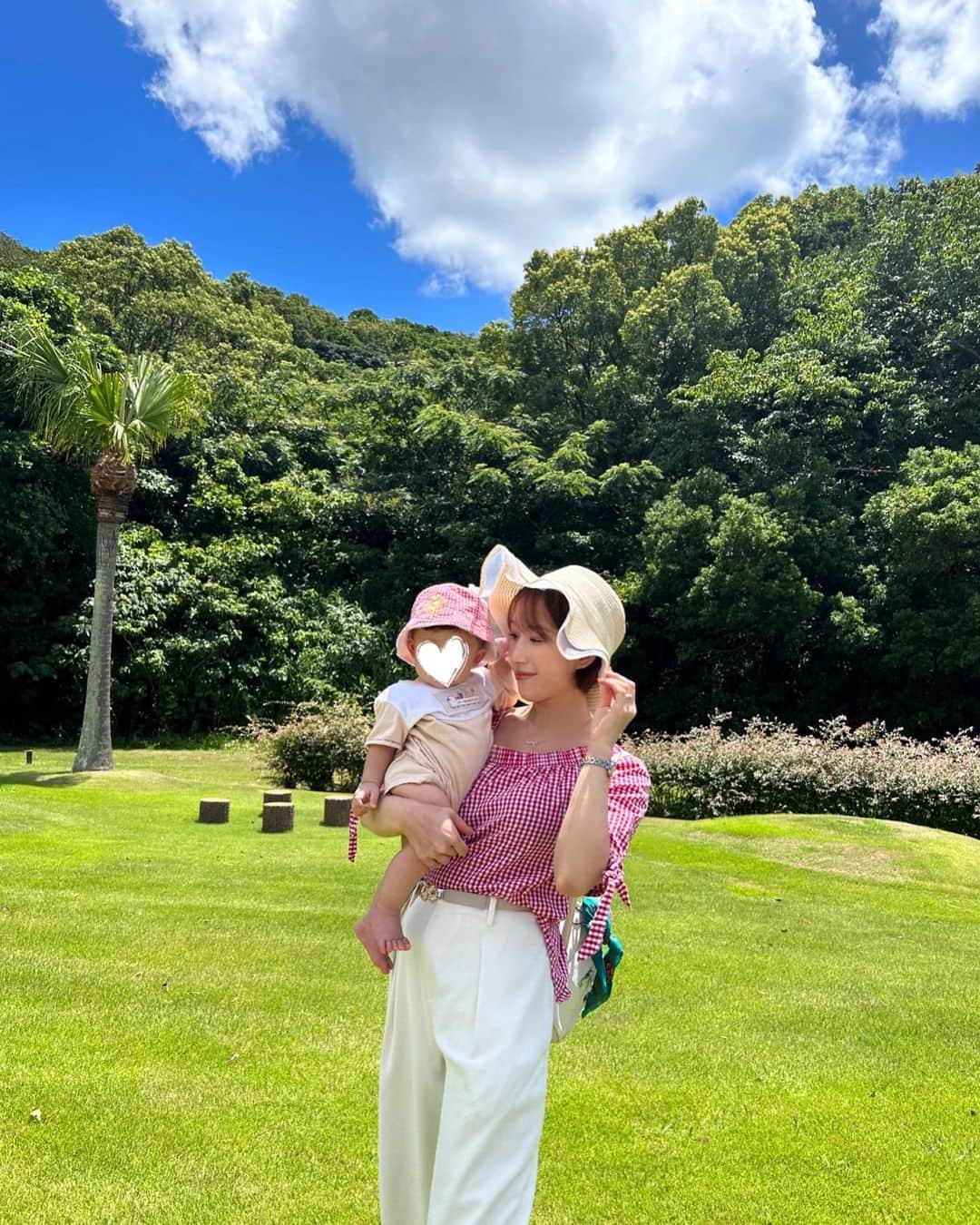 近藤夏奈のインスタグラム：「⁡ ⁡ 夏の思い出少しずつのせていこっ📷🌴💙 . .」