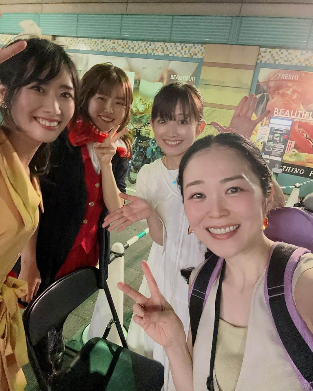 上野まなさんのインスタグラム写真 - (上野まなInstagram)「🧡  L.A.S FREE Live＠アドバンスねやがわ Vol.42 2023.8.26🌻  お会い出来た皆様、本当にありがとうございました😌✨約9ヶ月ぶりの大阪、たくさんCDも売れましてめちゃくちゃ嬉しかったです❤️感謝感激喜びの舞😇  （ツイキャスにてライブ配信のアーカイブがみれるよ💡）  次回関西遠征は、10/8（日）奈良・大和郡山にて音楽祭「樂」フリーライブ  またお会い出来ますように‥💖  #大阪 #寝屋川市 #遠征ライブ #ありがとうございました #西村加奈 #林ももこ #鈴音 #前田有加里 #上野まな #ukulele #シンガーソングライター #みんなありがとうございました❤️ #自撮り女子  #自撮りばっかり😗」8月28日 18時30分 - managram18