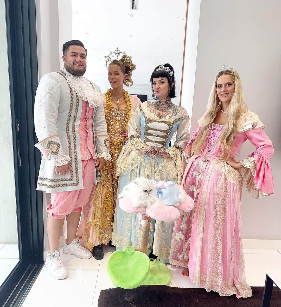ケイト・ベッキンセイルのインスタグラム：「Part two of Princess @nina_kate  of Camden’s birthday . 💕(There are quite a few parts.)Also you’re welcome for @craigminton_ in pantaloons possibly the furthest from south London he has sartorially been in some time」