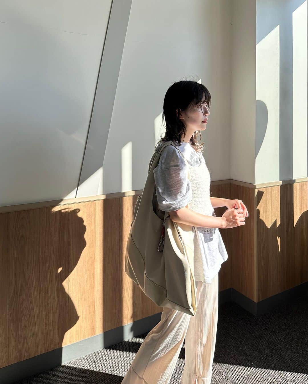 るっこのインスタグラム：「先日ストーリーで紹介したノベルティ👜 改めてこちらにも📮  @kastane_  バッグは大容量だし軽くて使いやすい！すいの荷物と私の荷物両方スッポリだった✌🏻 ビスチェとレッグウォーマーはコーデの幅が広がって楽しい！ この日はメンズのTシャツに👕♡  9/1 , 9/2 11:30〜20:30 お待ちしてます🫶🏻  当日お買い物をされた方は8階のイベントスペースにある kastaneオリジナルのプリ撮ったりケータリング食べたりガチャガチャ出来たりするらしい❤️‍🔥 私も退勤後行く予定🫶🏻  お祭りだね〜楽しみましょう🥹🫶🏻」