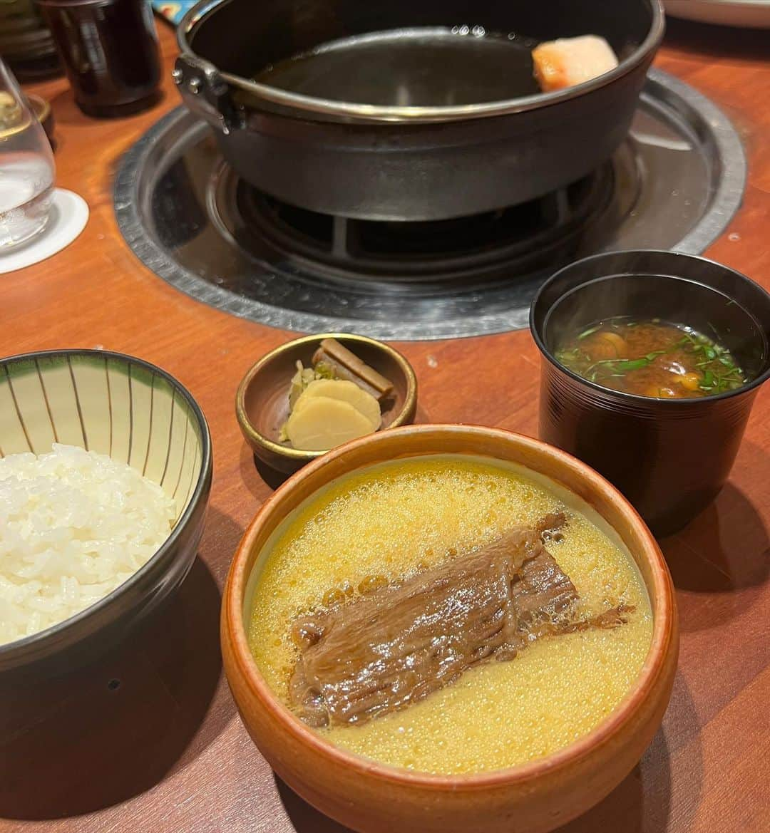 ユンチェヨンさんのインスタグラム写真 - (ユンチェヨンInstagram)「-  일본은 역시 먹방! yumyum 😋 🥙🌮🥗🍡☕️🥂🍷🥦🥩」8月28日 9時53分 - cyyoon35