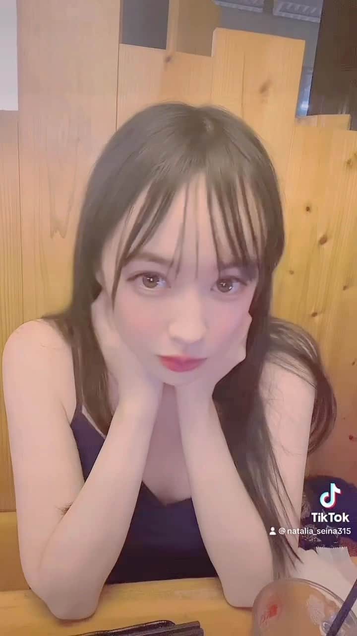 ナタリア聖奈のインスタグラム：「ほろ酔いダニョ(*¨*)  #ナタリア聖奈 #彼女感」
