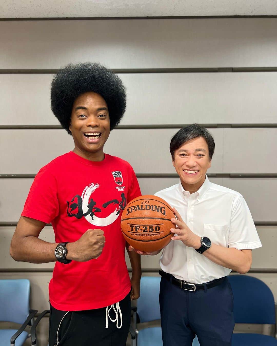 副島淳のインスタグラム：「本日、10:30くらいから ひるおびへ出演させて頂きます‼︎  バスケ日本代表男子の歴史的快挙を 受けましてご紹介させていただきまーす！  #tbs #ひるおび #akatsukijapan #日本一丸 #バスケ日本代表男子 #フィンランド #W杯 #沖縄」