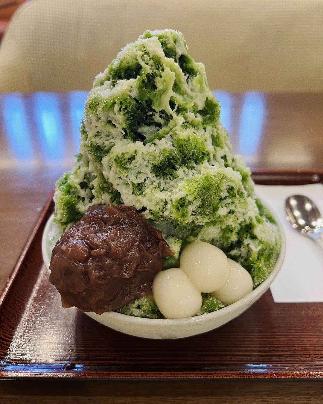 Risako Yamamotoのインスタグラム：「妊娠中からこっそりカキ氷活動🍧  ミルク白玉宇治金時が大好き♡ フルーツ系のかき氷には興味なし🫶🏽  1枚目: #千鳥屋宗家 (芦屋) 2枚目: #宇治香園 (心斎橋) 3枚目: #宇治園 (芦屋) 4枚目: #京都つる家茶房 (西梅田)  #かき氷」