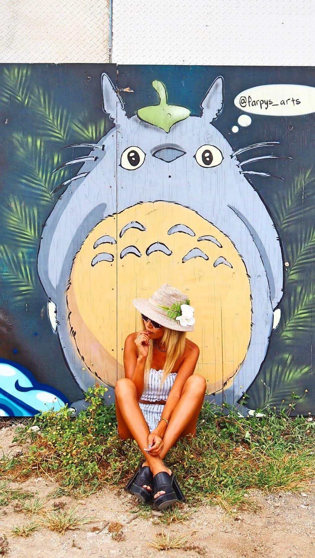 shihoのインスタグラム：「📍Totoro  Kaka'ako Oahu Hawaii ・ #hawaii#islandofoahu#oahu#ハワイ#trip #オアフ島#travel#loco_hawaii#travel_jp #funtorip#タビジョ#旅MUSE#genic_travel #genic_mag#たびねす#旅行#genic_hawaii #totoro#素敵な壁シリーズ#カカアコ#wallart #kakaako#kakaakowallart#art#oahuhawaii #tabijyomap_hawaii#lealeahawaii#2023」