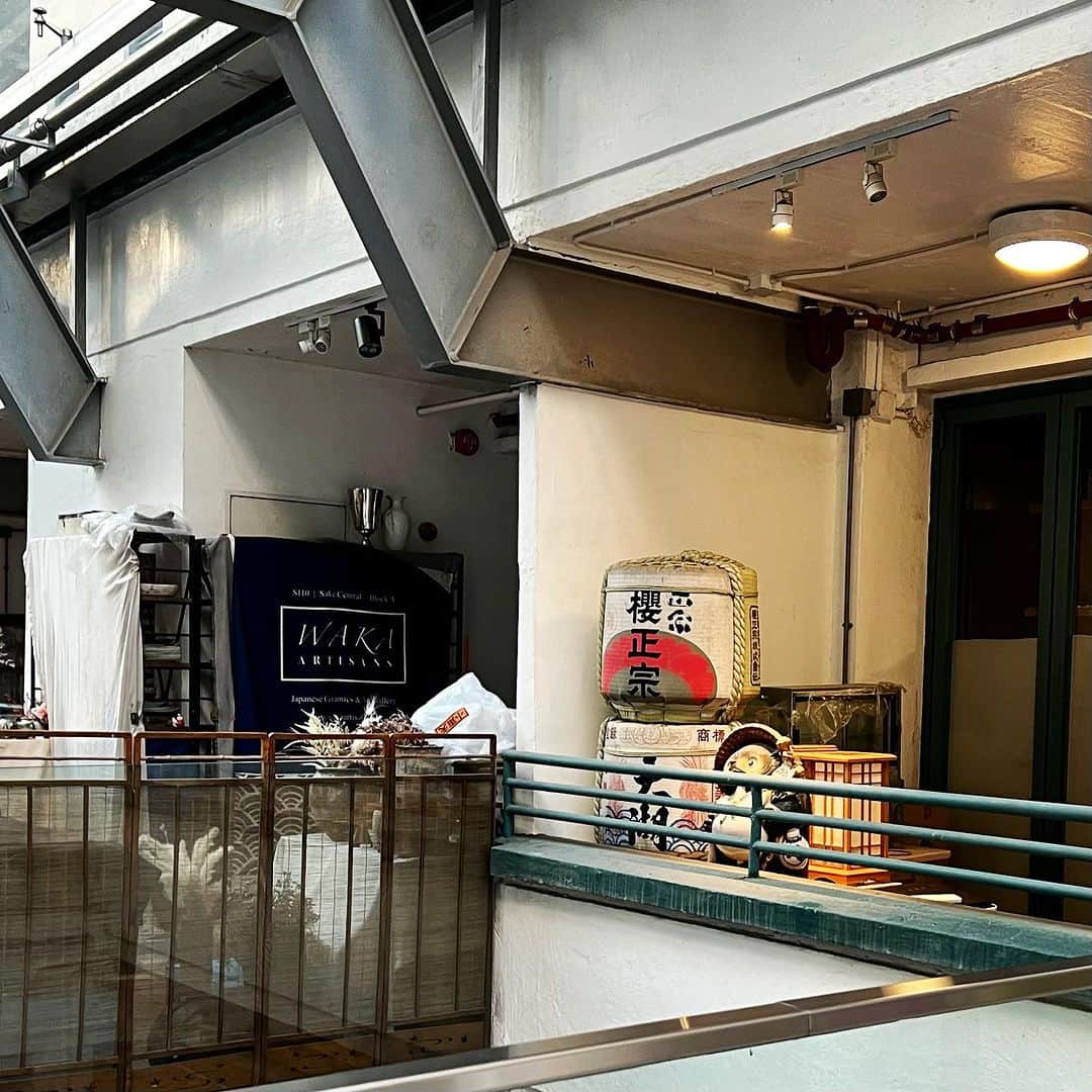 畑亜貴さんのインスタグラム写真 - (畑亜貴Instagram)「色々なお店があって素敵。  #akhtravelogue #香港」8月28日 12時08分 - akihata.jp
