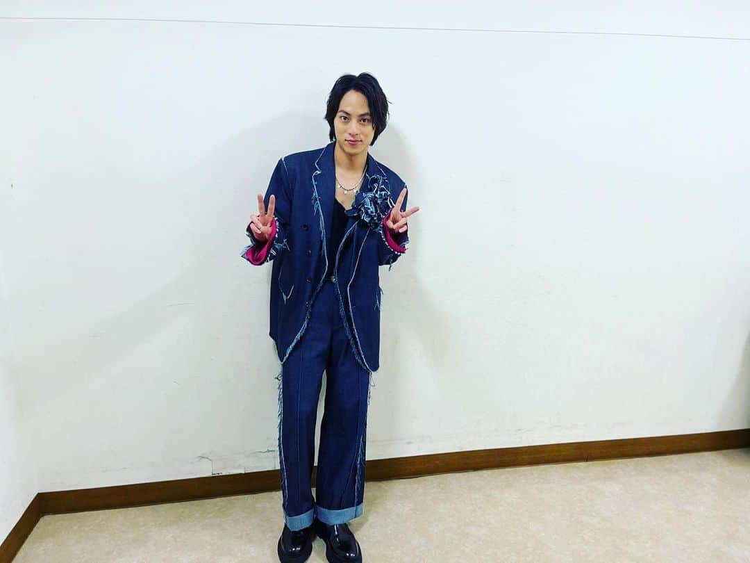 永田崇人のインスタグラム：「#タカおめでトーク2023  ・ジャケット @sol___official ・パンツ @joyeux_press」
