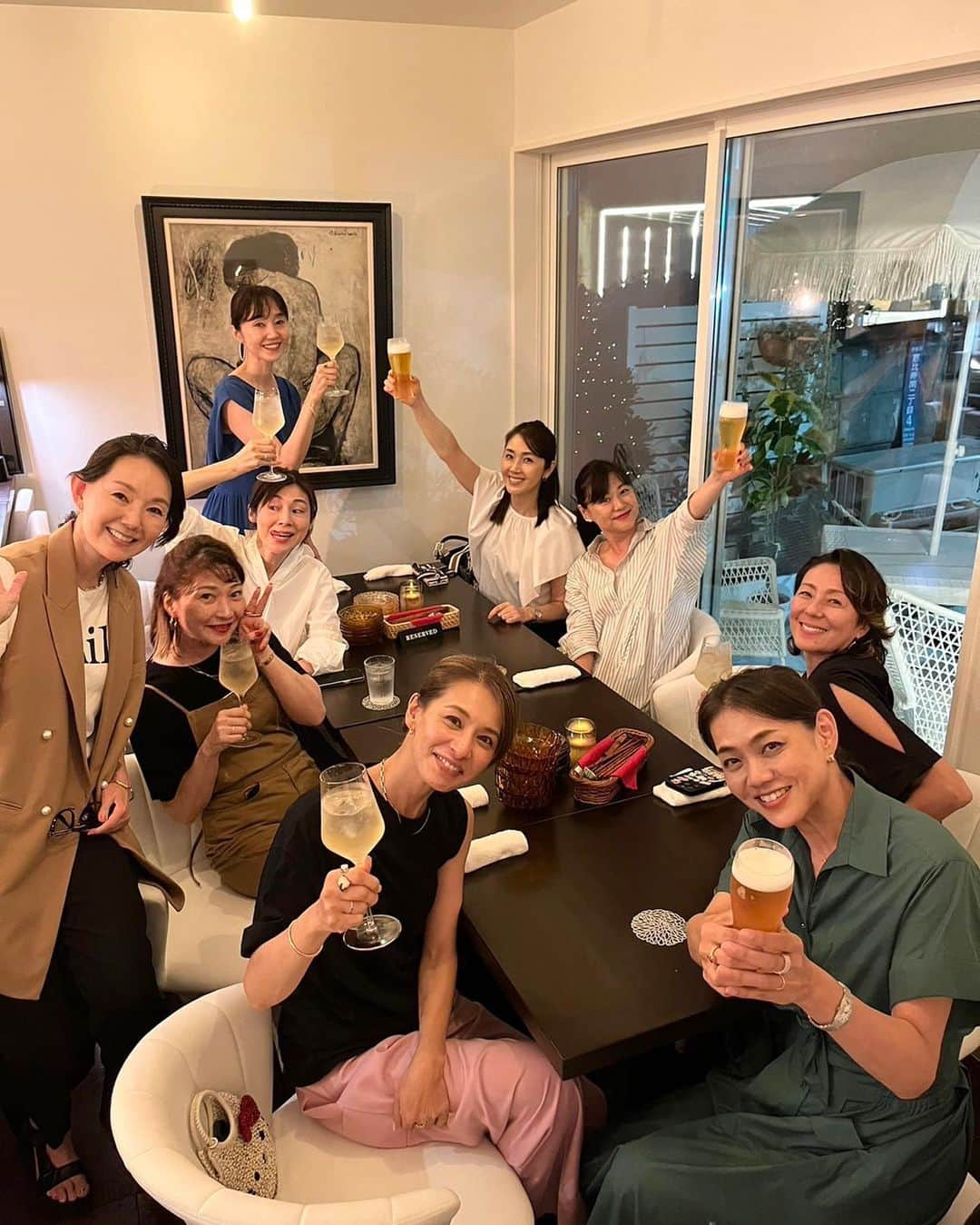 織香さんのインスタグラム写真 - (織香Instagram)「とよた真帆さんのレストラン🍽️ ロジエにて💕素敵な皆さまと一緒にdinner🤗  @rojie_ebisu  @maho_toyota   ロジエは8/14にopenしたばかり♡ コンセプトは1人でも数人でも毎日行ける 我が家のようなレストラン🏠  まるで真帆さんのおうちにお邪魔した気分になれる暖かい雰囲気😊  前菜やお肉の盛り合わせ🍖 白いナポリタンやソフトクリームまでぜーんぶ‼︎美味しかった😋💕  軽やかにやりたい事を形にしていく真帆さんステキだな✨ みんなのポジティブオーラにもパワーいただけた夜でした🌟  #ロジエ @rojie_ebisu  #東京都渋谷区恵比寿南2-4-19 #恵比寿駅近く #ランチも行きたい💕 #レストラン#🍽️ #テラスもgood」8月28日 12時13分 - orikagram