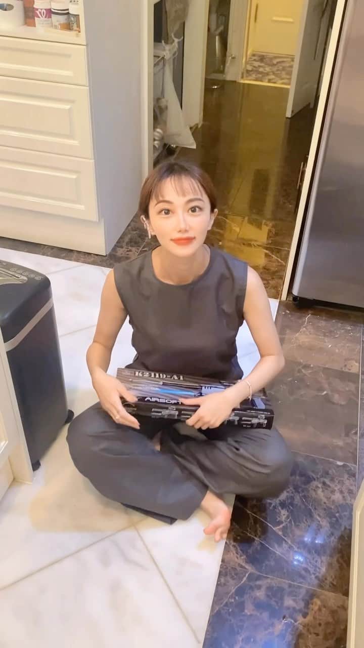 momonaのインスタグラム：「エアガンをゲットした💫💫」