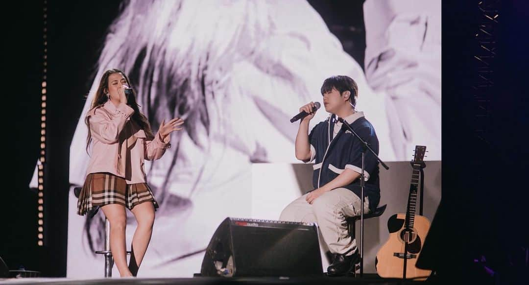 Raisa Andrianaさんのインスタグラム写真 - (Raisa AndrianaInstagram)「And that “Someday”, is today.. After a loong journey, we finally did this song justice and sang it live onstage for the very first time since its release almost 3 years ago.. So happy to share the stage with you @leegititssam I’ve been and always be a fan!! Thank you for being such a sweetheart, see you in Seoul!」8月28日 12時52分 - raisa6690