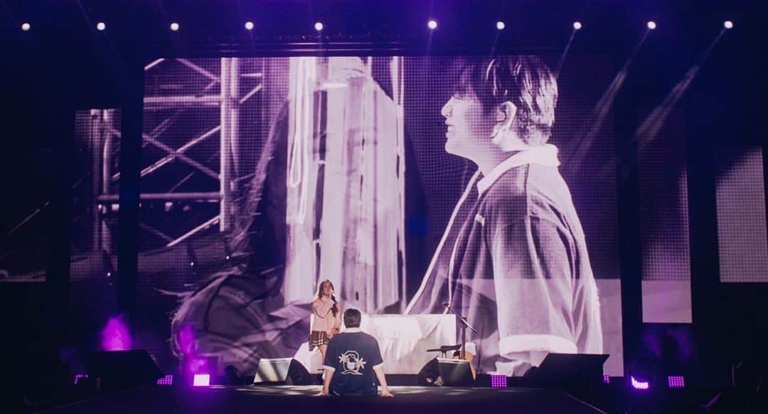 Raisa Andrianaさんのインスタグラム写真 - (Raisa AndrianaInstagram)「And that “Someday”, is today.. After a loong journey, we finally did this song justice and sang it live onstage for the very first time since its release almost 3 years ago.. So happy to share the stage with you @leegititssam I’ve been and always be a fan!! Thank you for being such a sweetheart, see you in Seoul!」8月28日 12時52分 - raisa6690