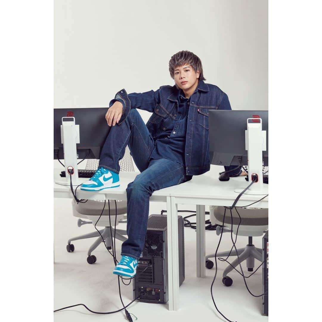Right-onのインスタグラム：「プロeスポーツチーム【FENNEL(フェンネル)】がビジュアルモデルに起用されたLevi’s®の新作『Flex Jeans』本日より全国のライトオン店舗にて発売スタート！  mittiiiさん 【ボトム】 商品名:511フレックススリム 品番:04511-4102  サイズ:28インチ・30インチ   32インチ・34インチ 価格:14,300円(税込み)」