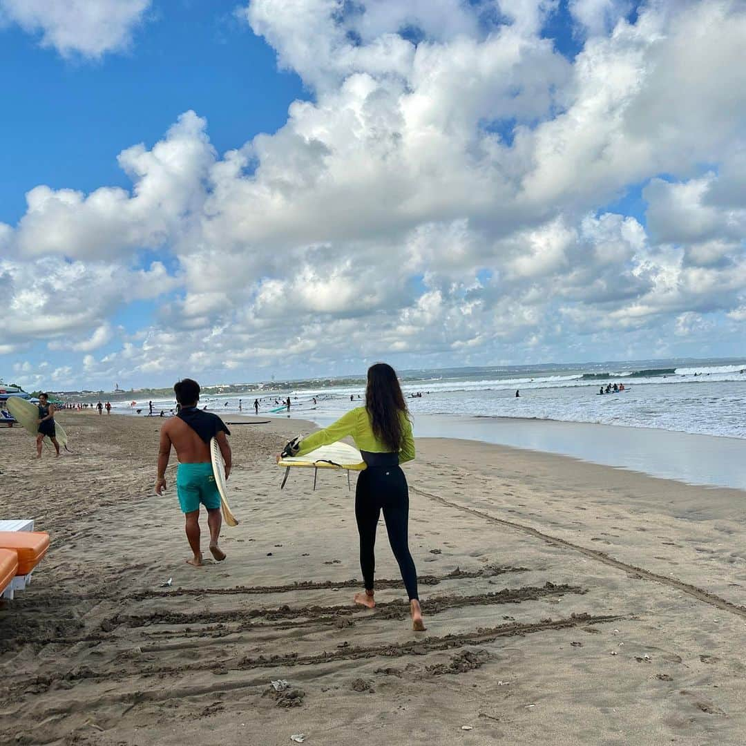 ガユンさんのインスタグラム写真 - (ガユンInstagram)「🏄🏻‍♀️」8月28日 13時25分 - gayoon_heo