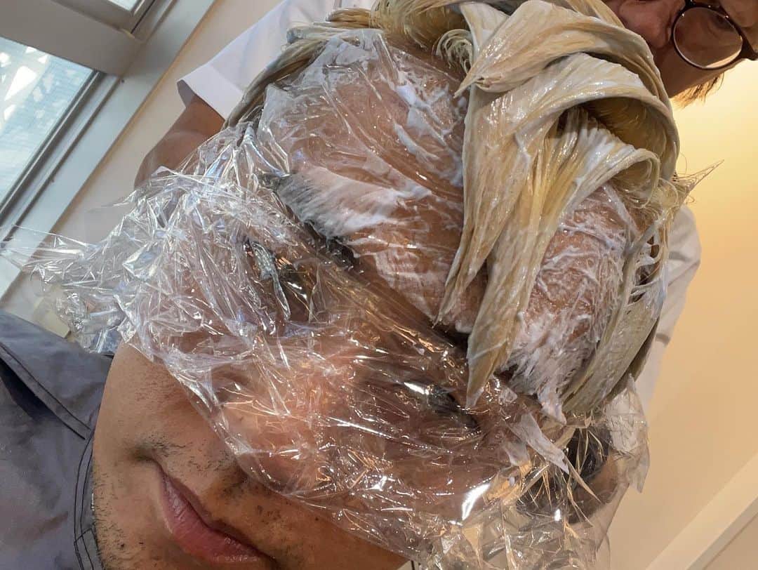 のインスタグラム：「#イメチェン #シンバーヘア #福士誠治 #倉田和俊 #KEEN #理容室 さぁ、次の作品はどんな事になるかなぁ」