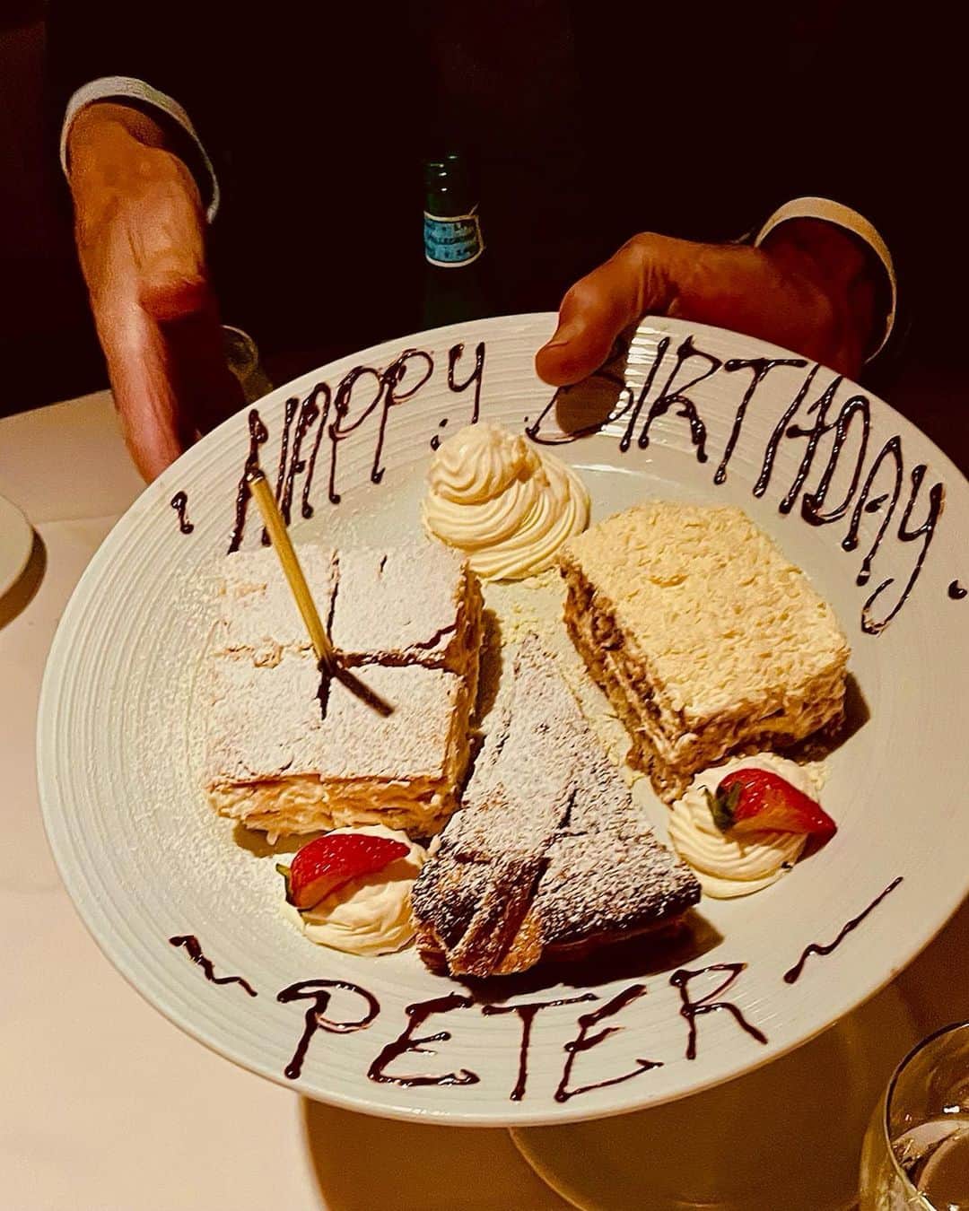 ペトラ・フラナリーさんのインスタグラム写真 - (ペトラ・フラナリーInstagram)「♥️ Happy Birthday @peter_flannery1   You are the best ✨」8月28日 13時38分 - petraflannery