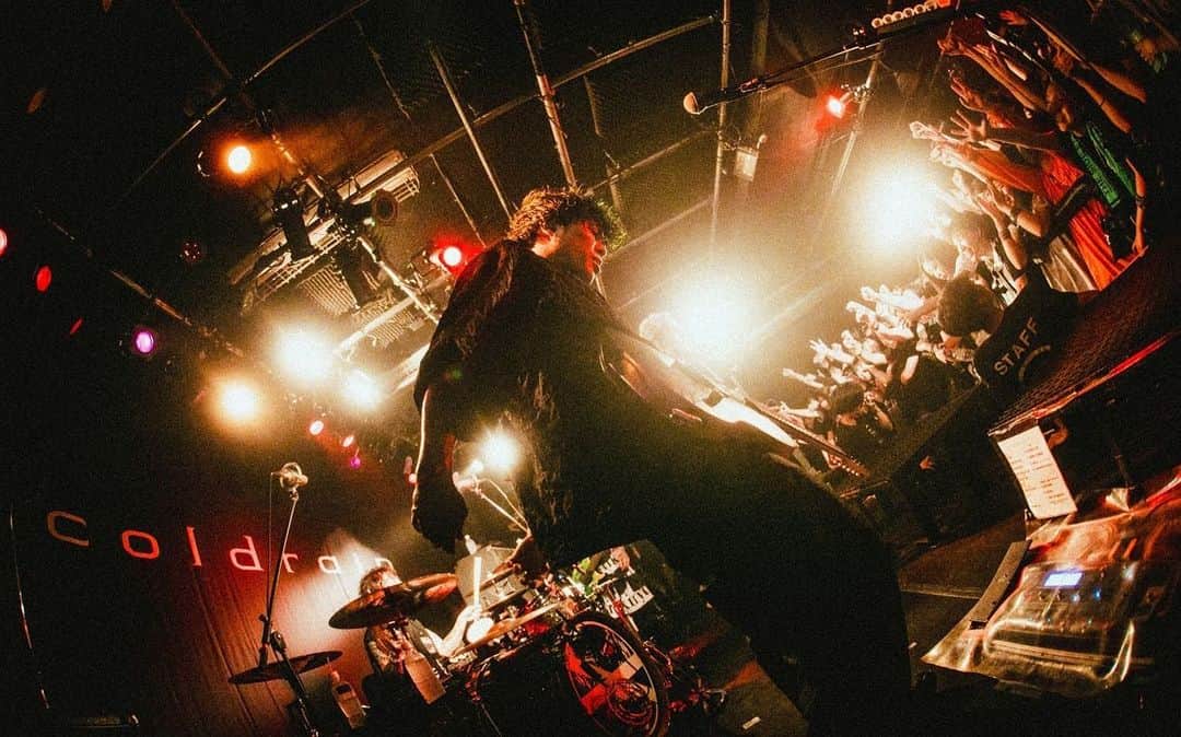 Sugiさんのインスタグラム写真 - (SugiInstagram)「“RE:ADMISSION” LIVE HOUSE TOUR 2023 at 秋田 Club SWINDLE With @knosisofficial 待ちに待ったKnosisとの対バン！最高の1日！Photos by @yamada_mphoto」8月28日 13時40分 - sugi_coldrain