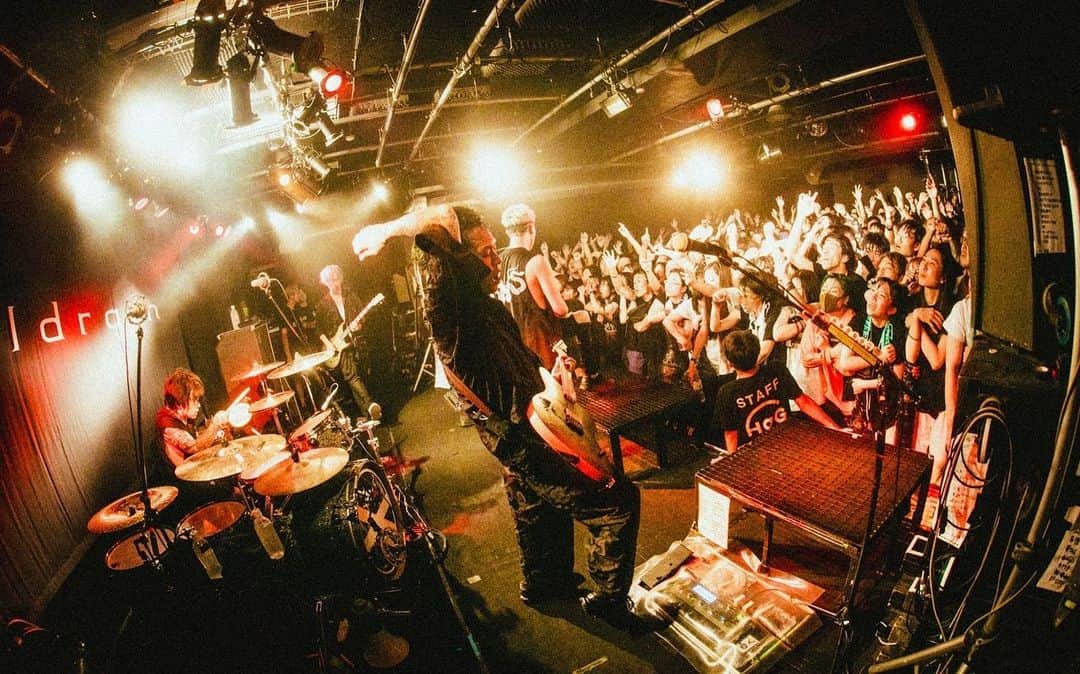 Sugiさんのインスタグラム写真 - (SugiInstagram)「“RE:ADMISSION” LIVE HOUSE TOUR 2023 at 秋田 Club SWINDLE With @knosisofficial 待ちに待ったKnosisとの対バン！最高の1日！Photos by @yamada_mphoto」8月28日 13時40分 - sugi_coldrain
