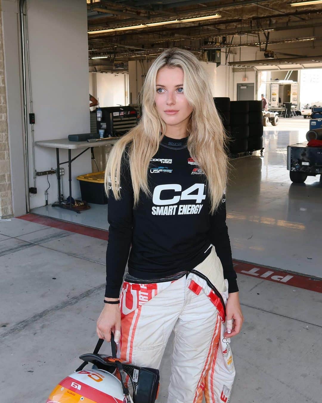 Lindsay Brewerのインスタグラム：「Not the weekend we were hoping for. Race 1 had some great battles and overtakes, but ultimately ended up p14. For race 2 an unfortunate error by the tire manufacturer resulted in me having an oval tire by mistake, ending my race early :/ that’s racing sometimes though! Ready to take the positives, move on and push in Portland next weekend! Thank you @c4energy @exclusiveautosport @cognizinciticoline for the support always!🏁」