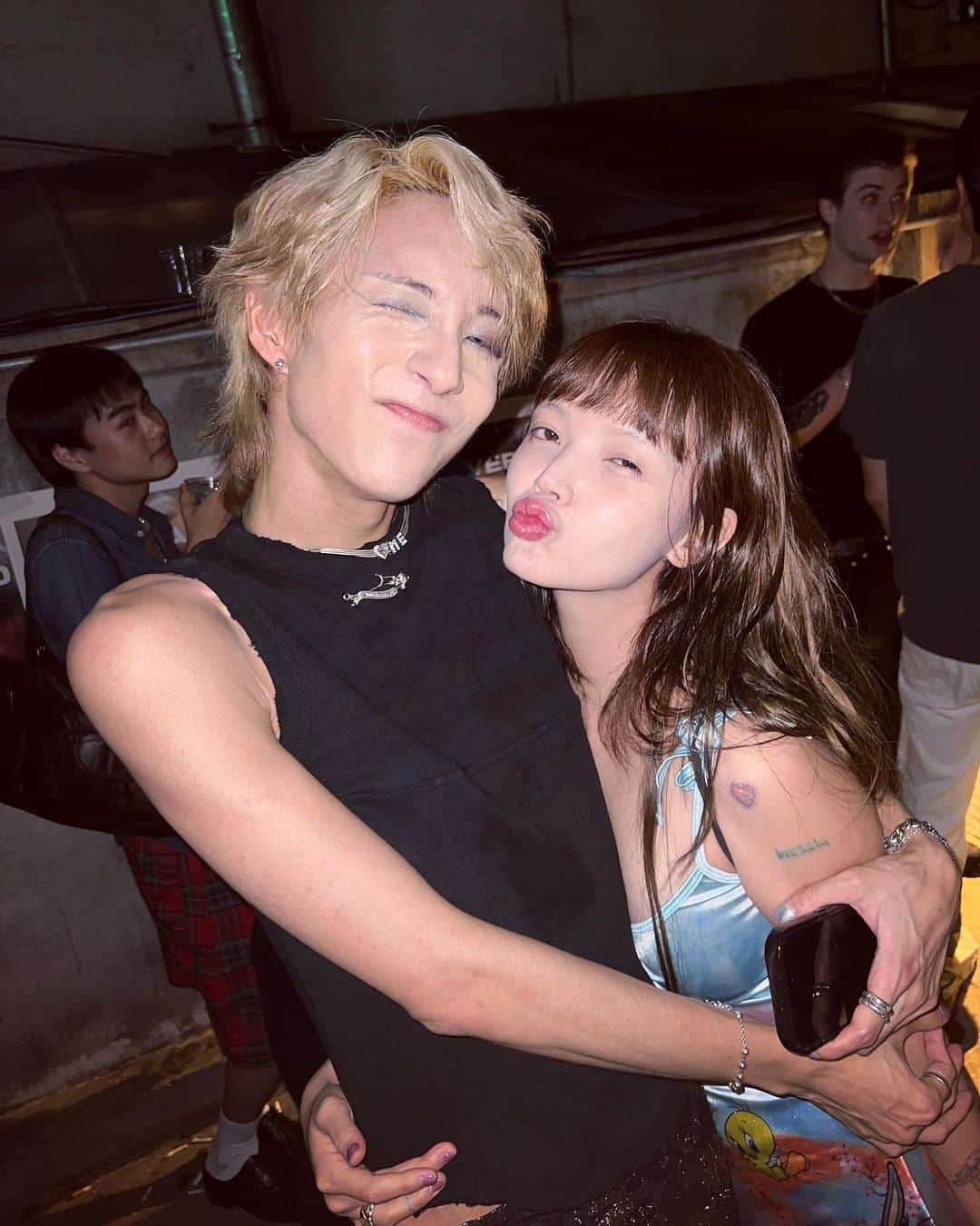 ジミンさんのインスタグラム写真 - (ジミンInstagram)「🌹🌹🌹@holland_vvv」8月28日 14時00分 - jiminbaby_18